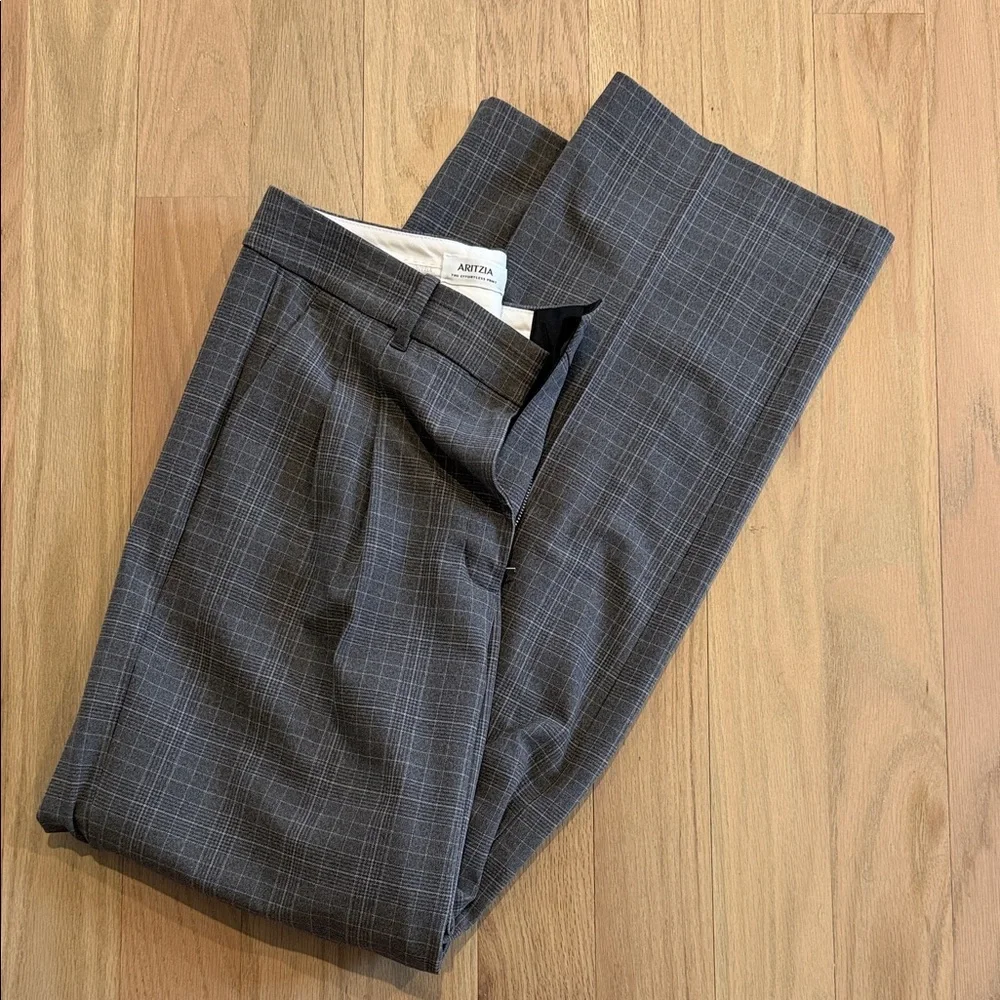 Aritizia Effortless Pants - Picture 1 of 2